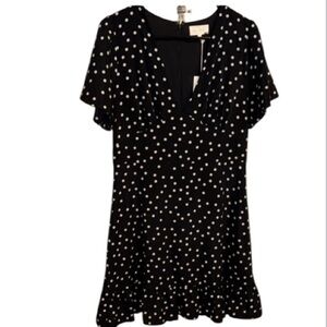 Melloday dress Black Polka Dot lined flutter sleeve NeW v neck